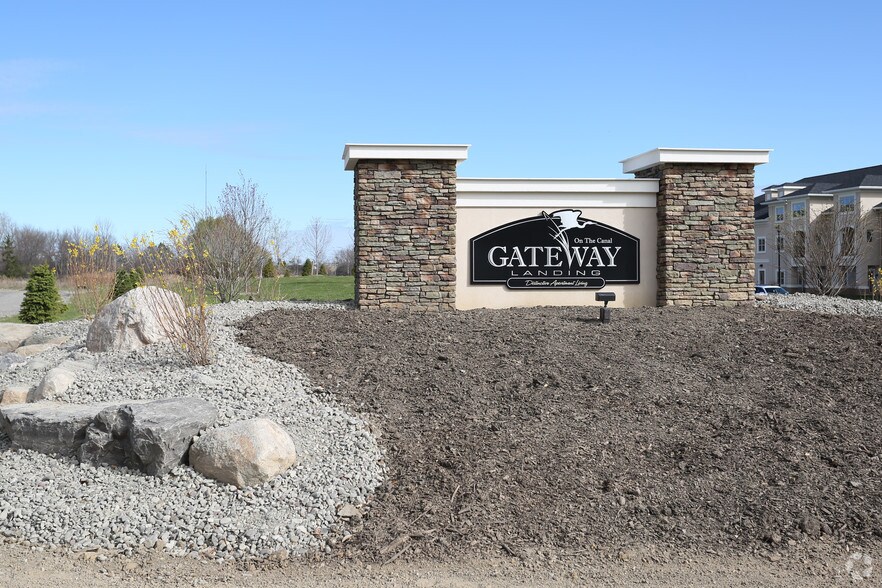 155 Canal Landing Blvd, Rochester, NY for sale - Building Photo - Image 1 of 1