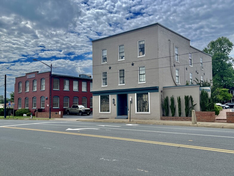 307 Lafayette Blvd, Fredericksburg, VA for sale - Building Photo - Image 1 of 25