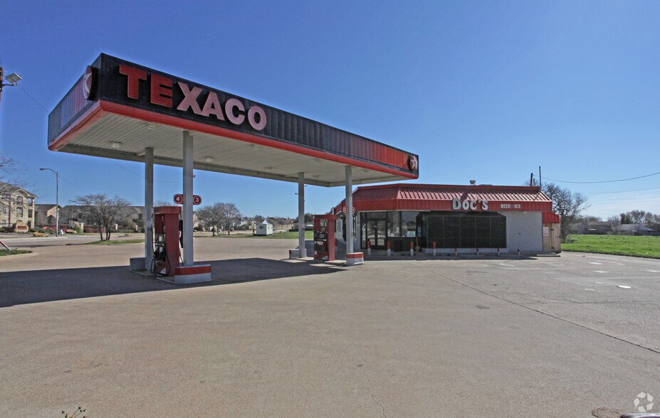 3095 Claremont Dr, Grand Prairie, TX, 75052 Storefront Retail/Office