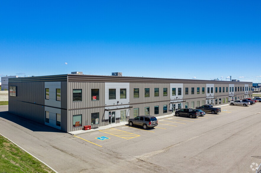 261051 Wagon Wheel Vw, Rocky View No 44, AB for sale - Building Photo - Image 2 of 4