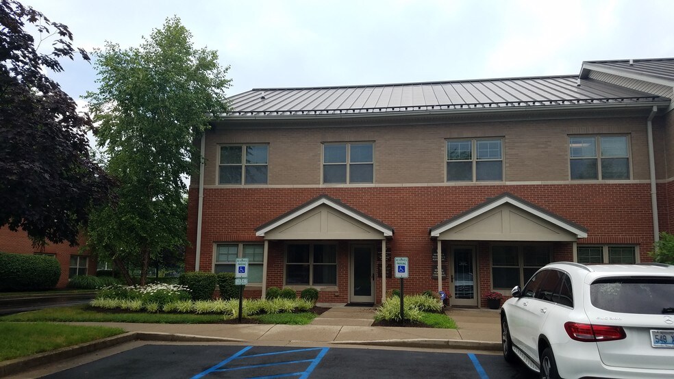 3306 Clays Mill Rd, Lexington, KY 40503