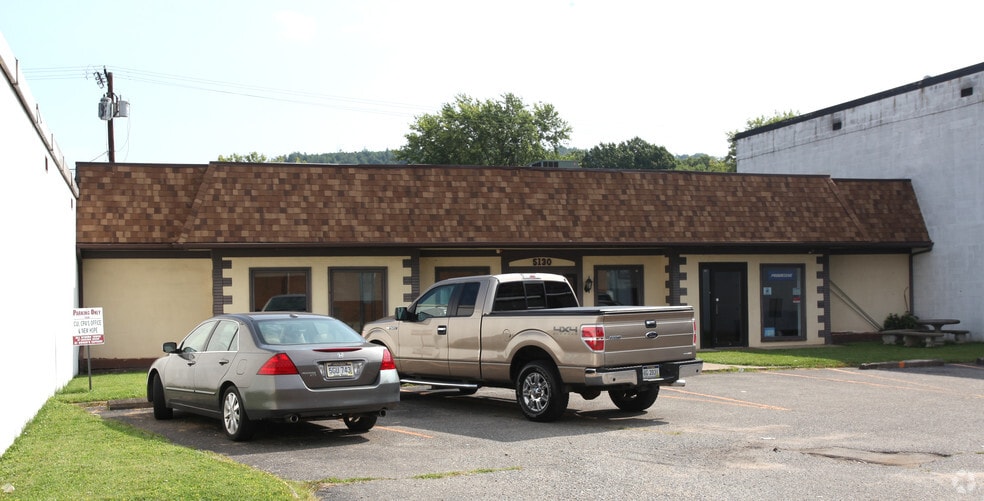 5130 MacCorkle Ave SE, Charleston, WV for lease - Building Photo - Image 2 of 26