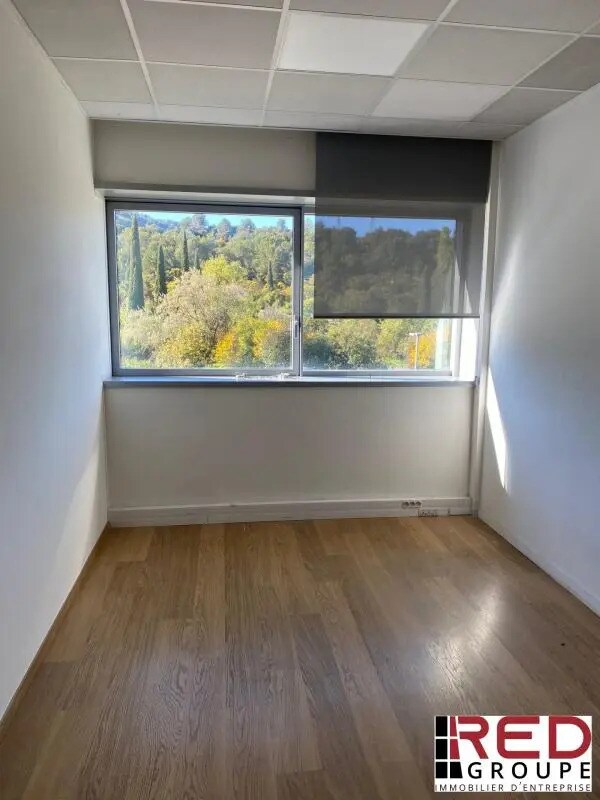 Office in Aubagne for lease Interior Photo- Image 1 of 6