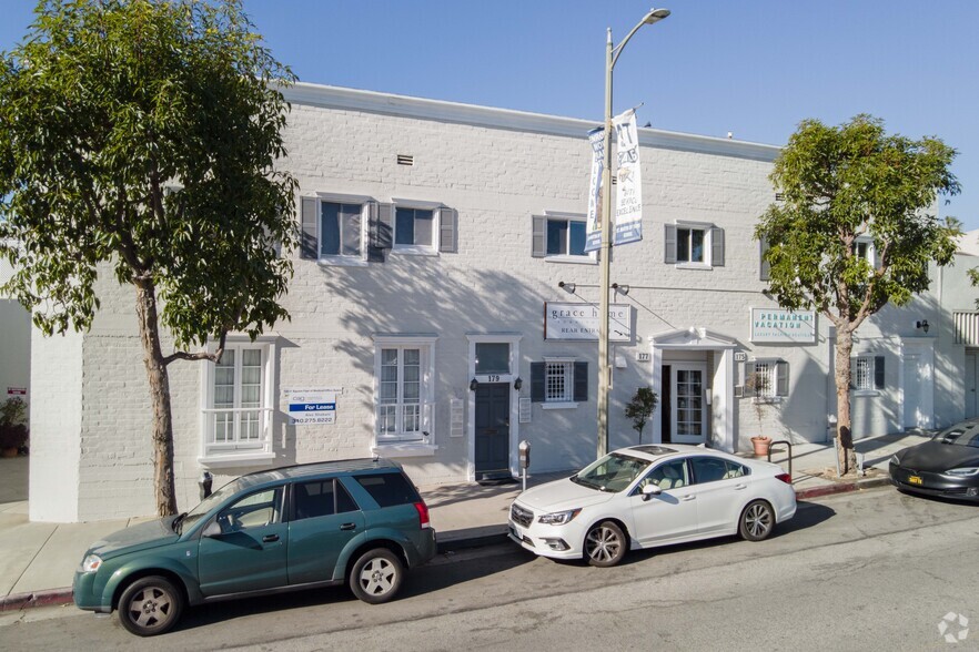 11628 Barrington Ct, Los Angeles, CA for lease - Building Photo - Image 2 of 7