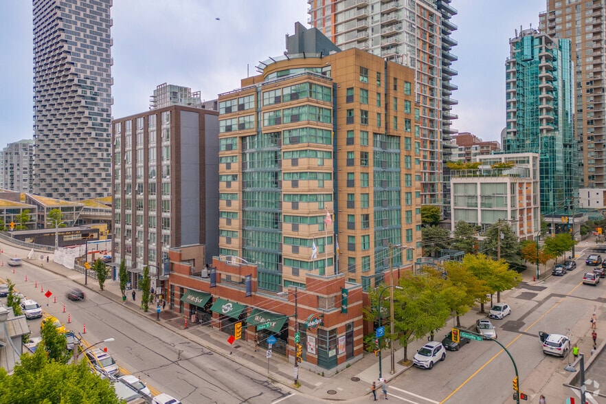 718 Drake St, Vancouver, BC for sale - Building Photo - Image 1 of 1