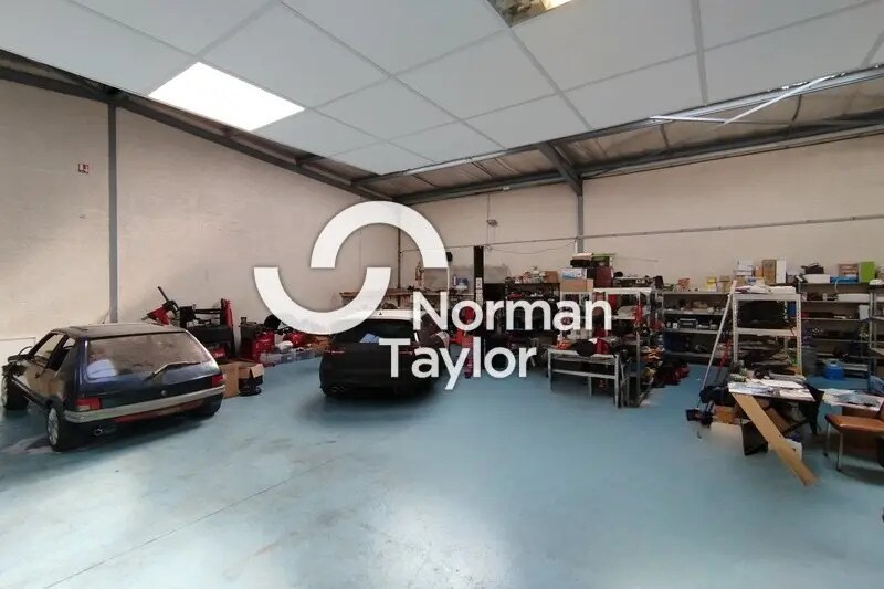 Flex in Montpellier for lease Interior Photo- Image 1 of 9