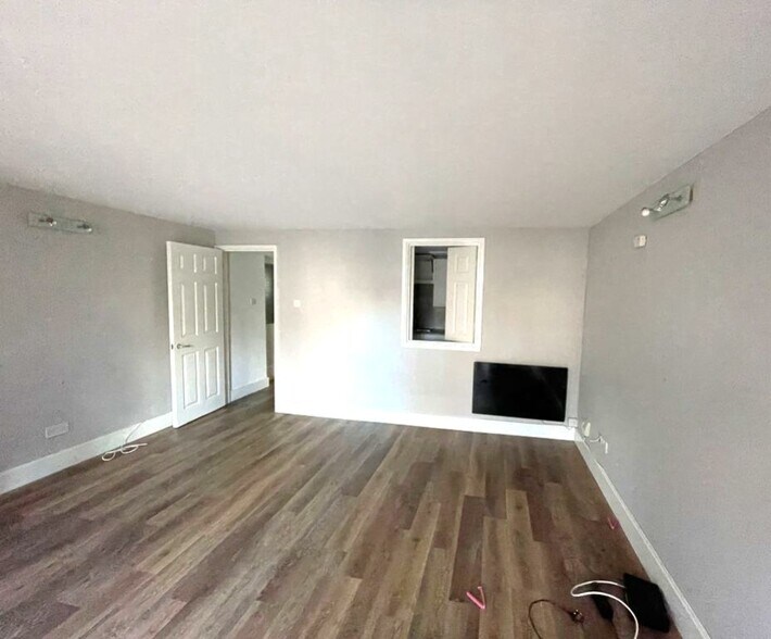 Knapp Rd, Cheltenham, GL50 3QQ Upd House