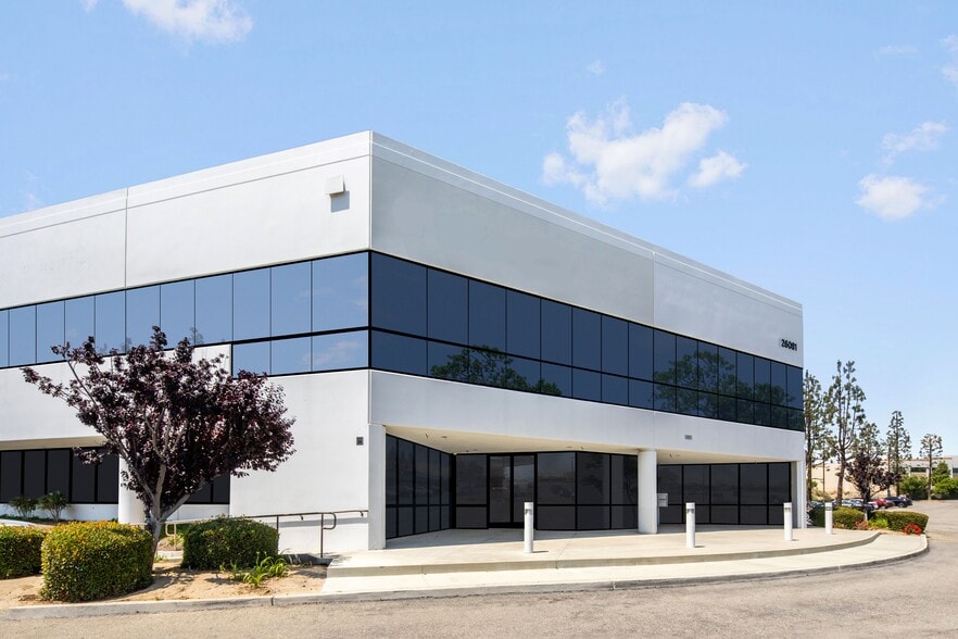 26081 Avenue Hall, Valencia, CA for lease - Building Photo - Image 1 of 14