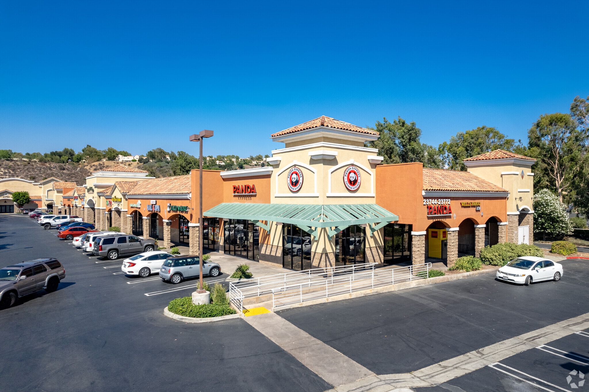 23780 Newhall Ave, Santa Clarita, CA for lease Building Photo- Image 1 of 12