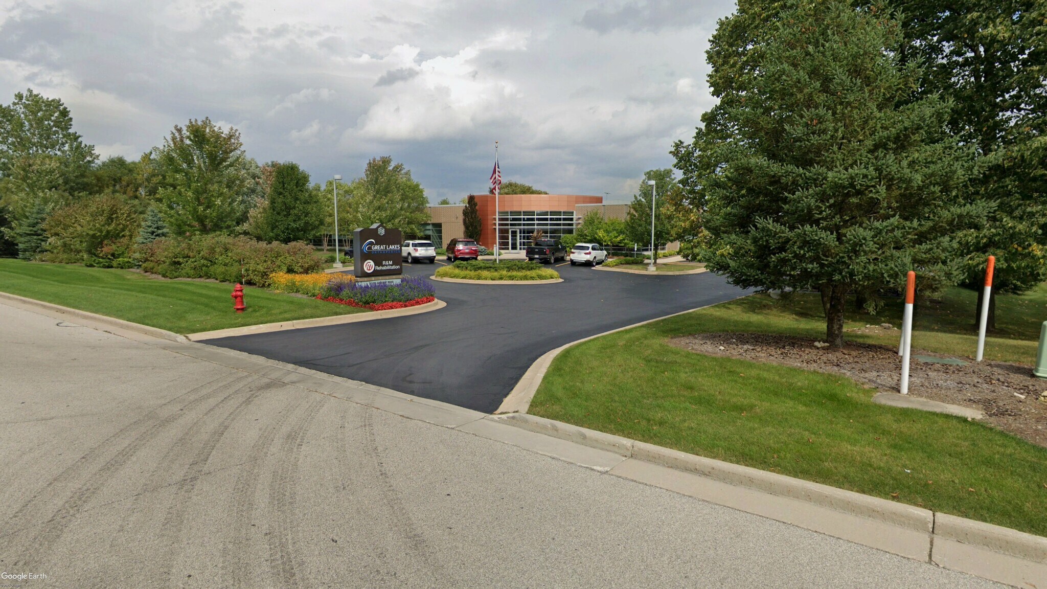 3330 Gateway Rd, Brookfield, WI for sale Primary Photo- Image 1 of 1