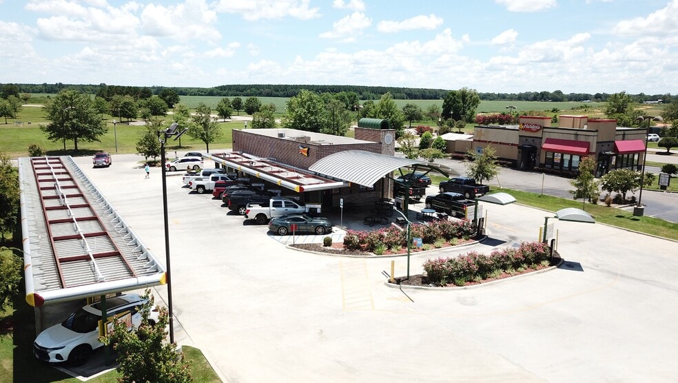 45 Lakeview Cir, Atmore, AL for sale - Building Photo - Image 1 of 1