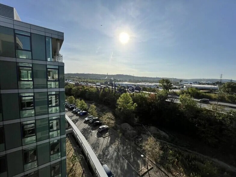 12 Rue Louis Courtois De Viçose, Toulouse for lease - Building Photo - Image 3 of 21