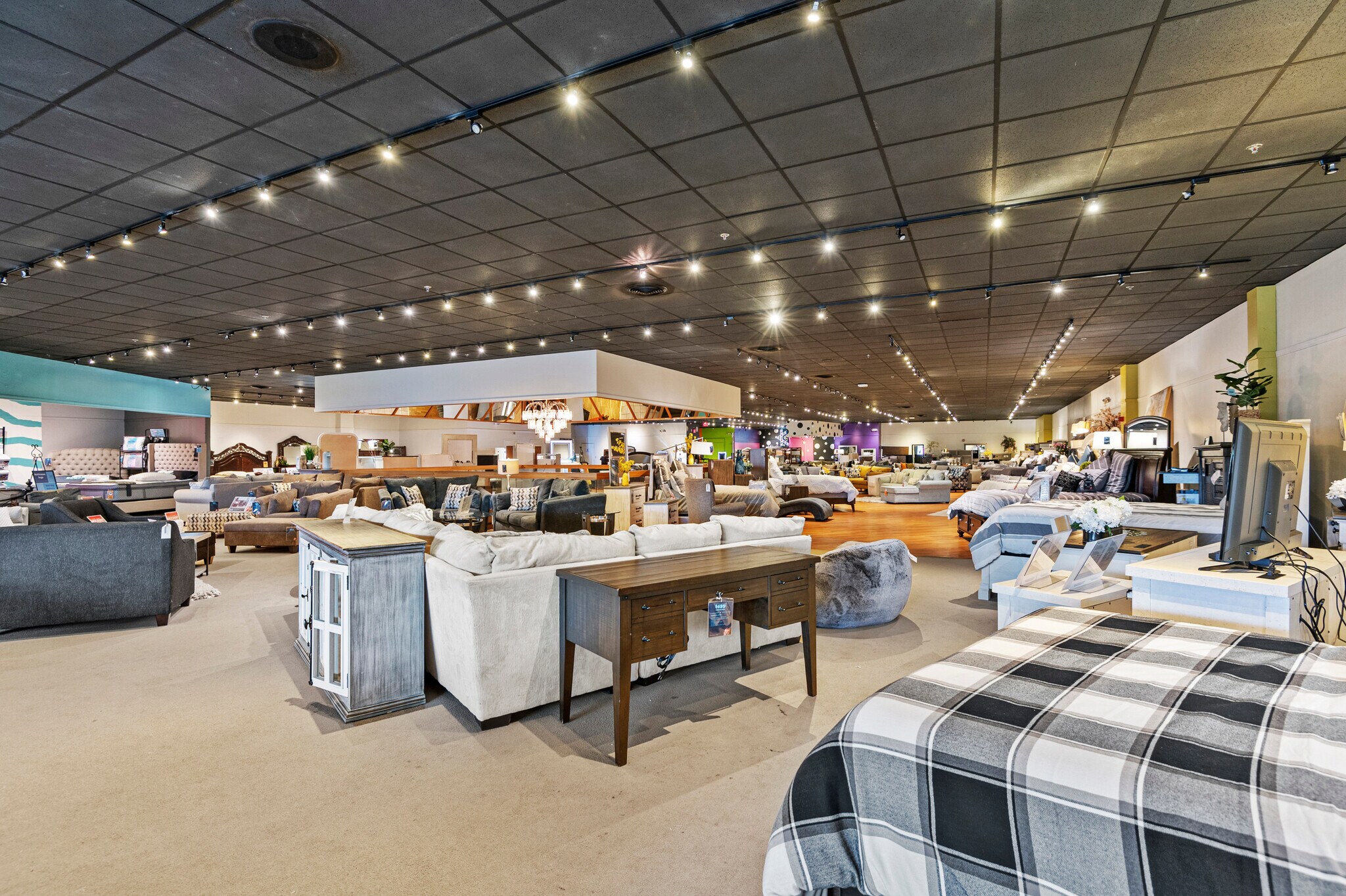 515 Boston Post Rd, Orange, CT for sale Interior Photo- Image 1 of 1