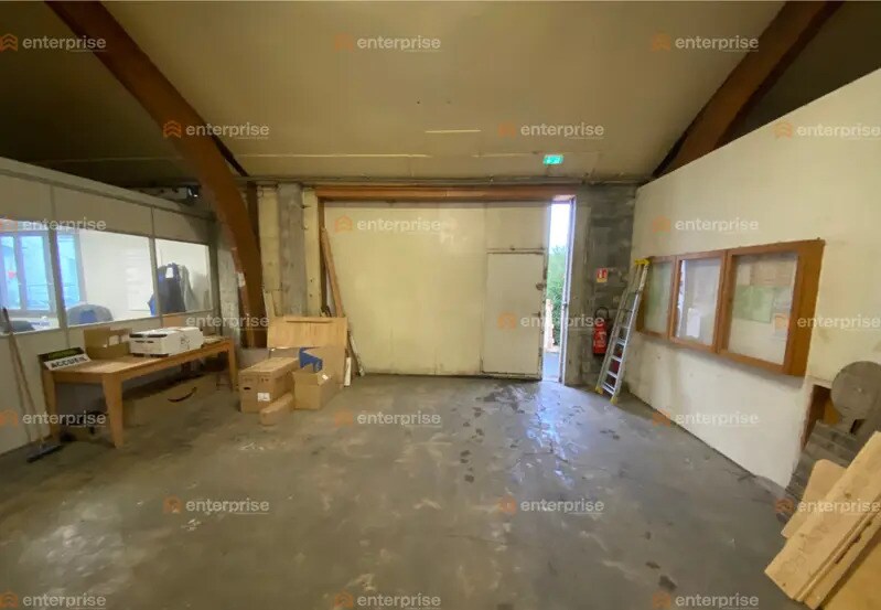 Flex in Comines for lease - Interior Photo - Image 3 of 6