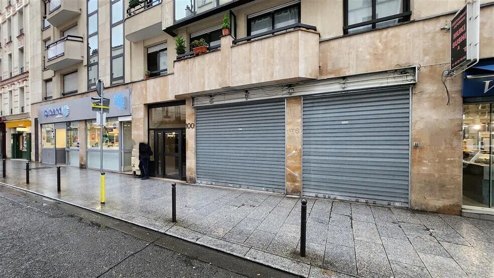 Retail in Paris for lease - Building Photo - Image 1 of 8