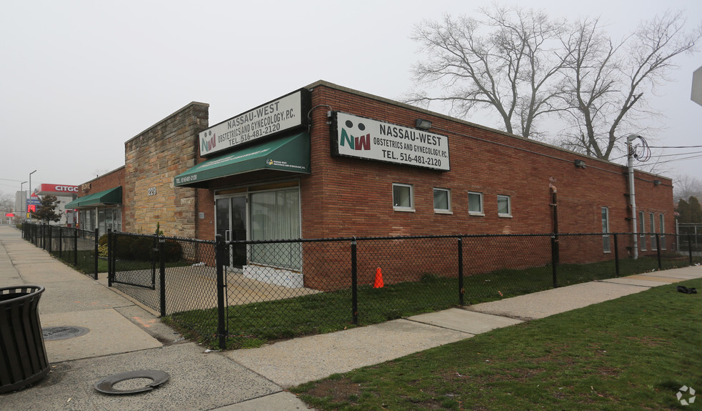 229 Baldwin Rd, Hempstead, NY for lease - Building Photo - Image 3 of 4