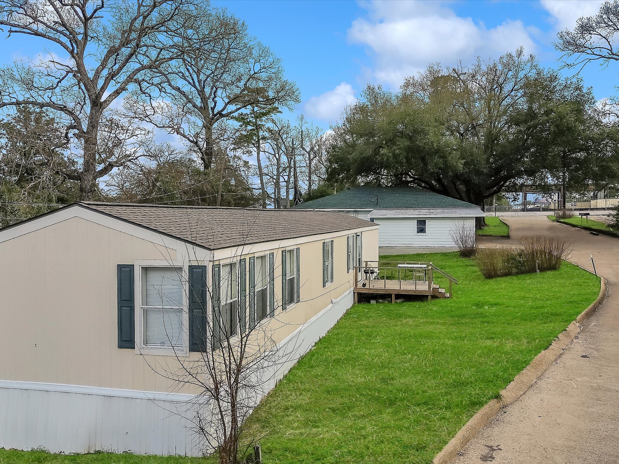 3102 Montgomery Rd, Huntsville, TX for sale Primary Photo- Image 1 of 20