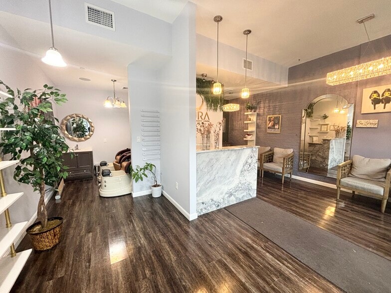 130-138 Pleasant St, Malden, MA for lease - Building Photo - Image 3 of 13