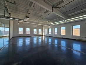 601-623 Rue McCaffrey, Montréal, QC for lease Building Photo- Image 2 of 5