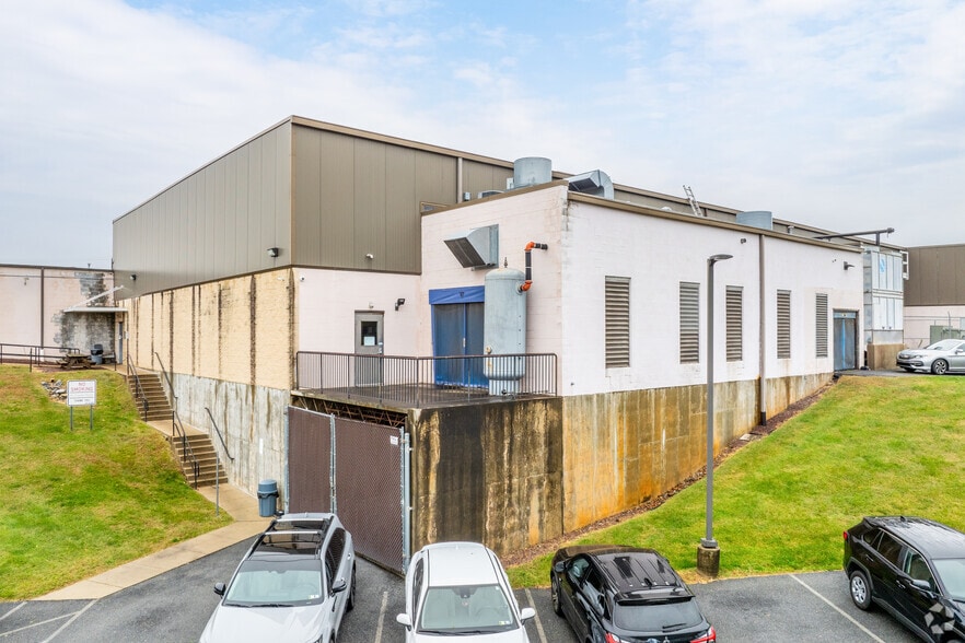 4101 Reading Crest Ave, Reading, PA for sale - Building Photo - Image 2 of 5