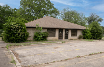 707 N Waldrip St, Grand Saline, TX for lease Building Photo- Image 1 of 1