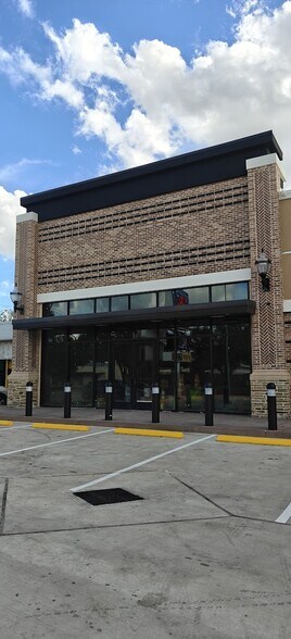 9511 Richmond Ave, Houston, TX for lease - Building Photo - Image 3 of 4