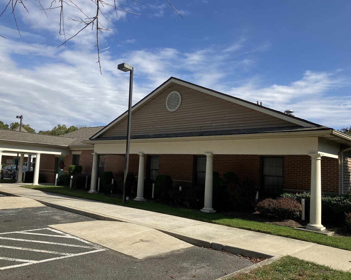 76 W Jimmie Leeds Rd, Galloway, NJ 08205 76 West Park Centre