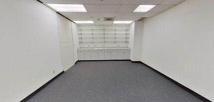 5440 Harvest Hill Rd, Dallas, TX for lease Interior Photo- Image 2 of 4