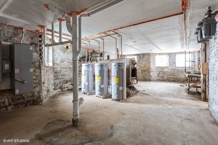 7220 S Harvard Ave, Chicago, IL for sale - Interior Photo - Image 3 of 16