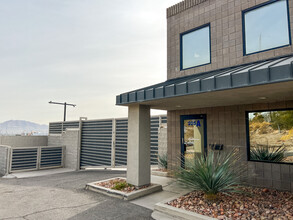 205 E Brooks Ave, North Las Vegas, NV for lease Building Photo- Image 2 of 7