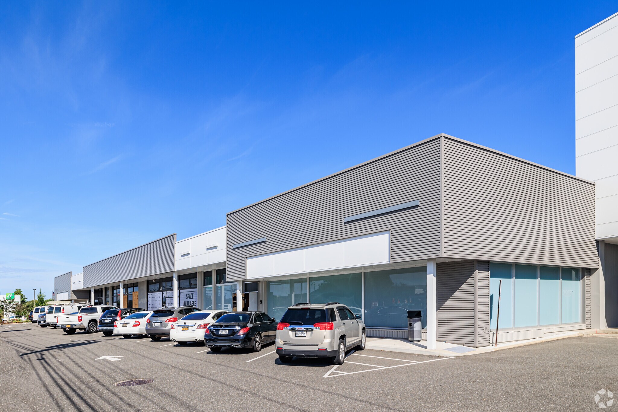 371 Old Country Rd, Carle Place, NY for sale Primary Photo- Image 1 of 1