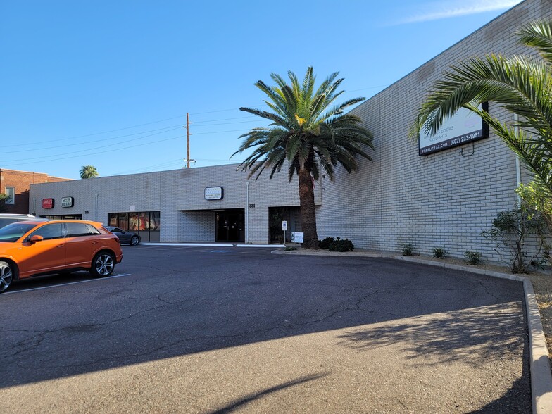 323-331 W McDowell Rd, Phoenix, AZ for lease - Building Photo - Image 1 of 11