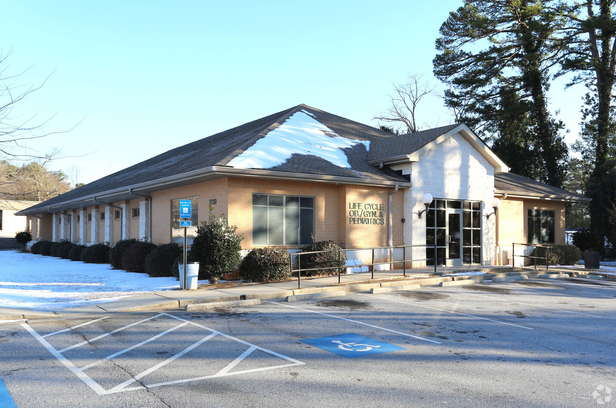 2739 Felton Dr, Atlanta, GA for sale Primary Photo- Image 1 of 1