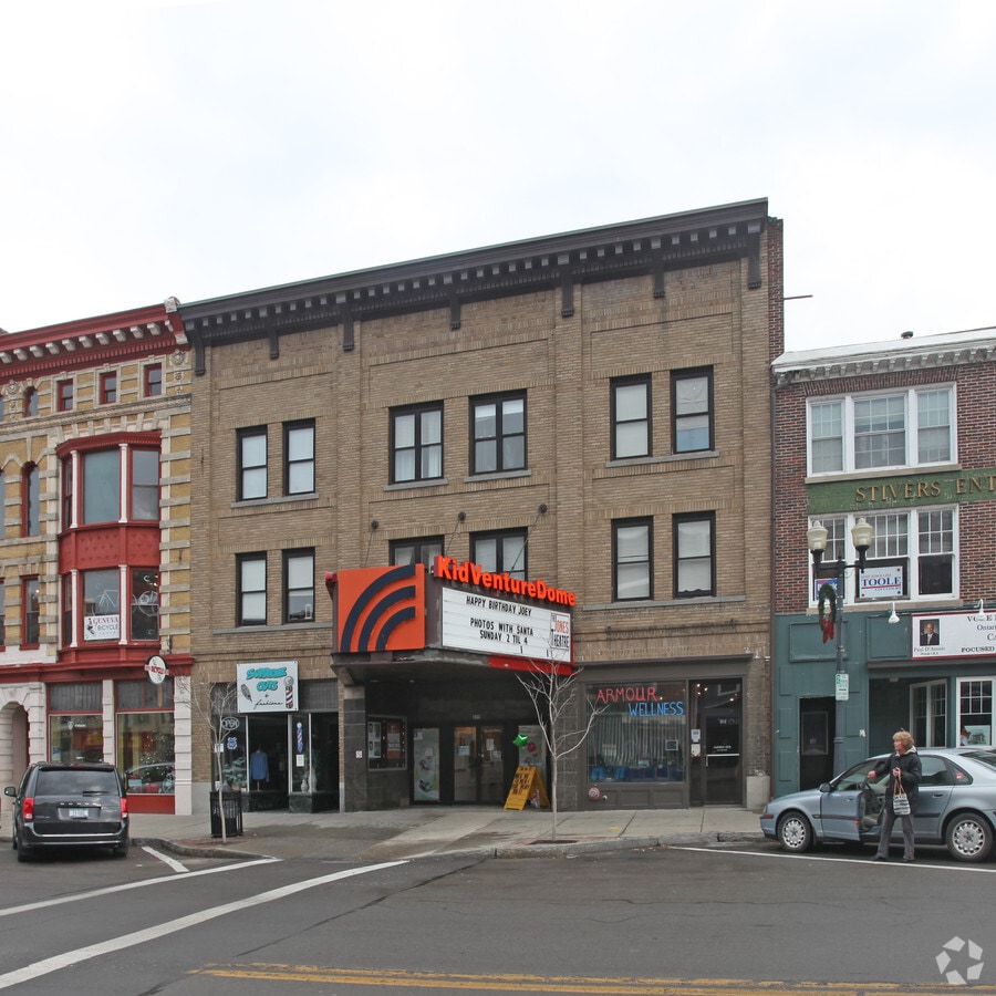 499 Exchange St, Geneva, NY 14456