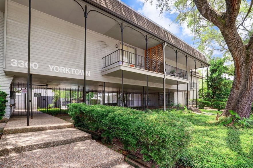 3300 Yorktown St, Houston, TX for sale - Building Photo - Image 1 of 1