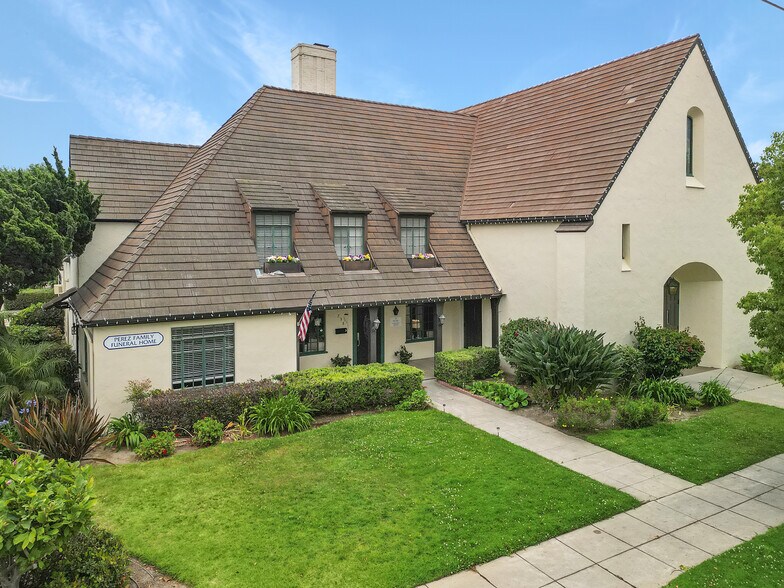 738 E Santa Paula St, Santa Paula, CA for sale - Building Photo - Image 2 of 13