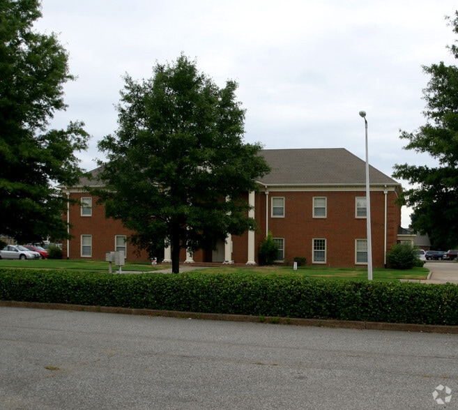 275 Walnut Bend Rd, Cordova, TN for sale - Building Photo - Image 3 of 6