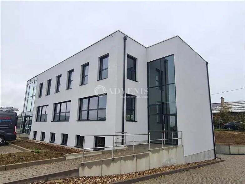 Office in Marly for lease - Building Photo - Image 2 of 3