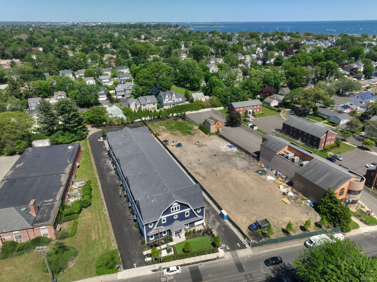 345 Reef Rd, Fairfield, CT 06824