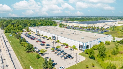 100 W Oakwood Rd, Oak Creek, WI for lease Building Photo- Image 1 of 2