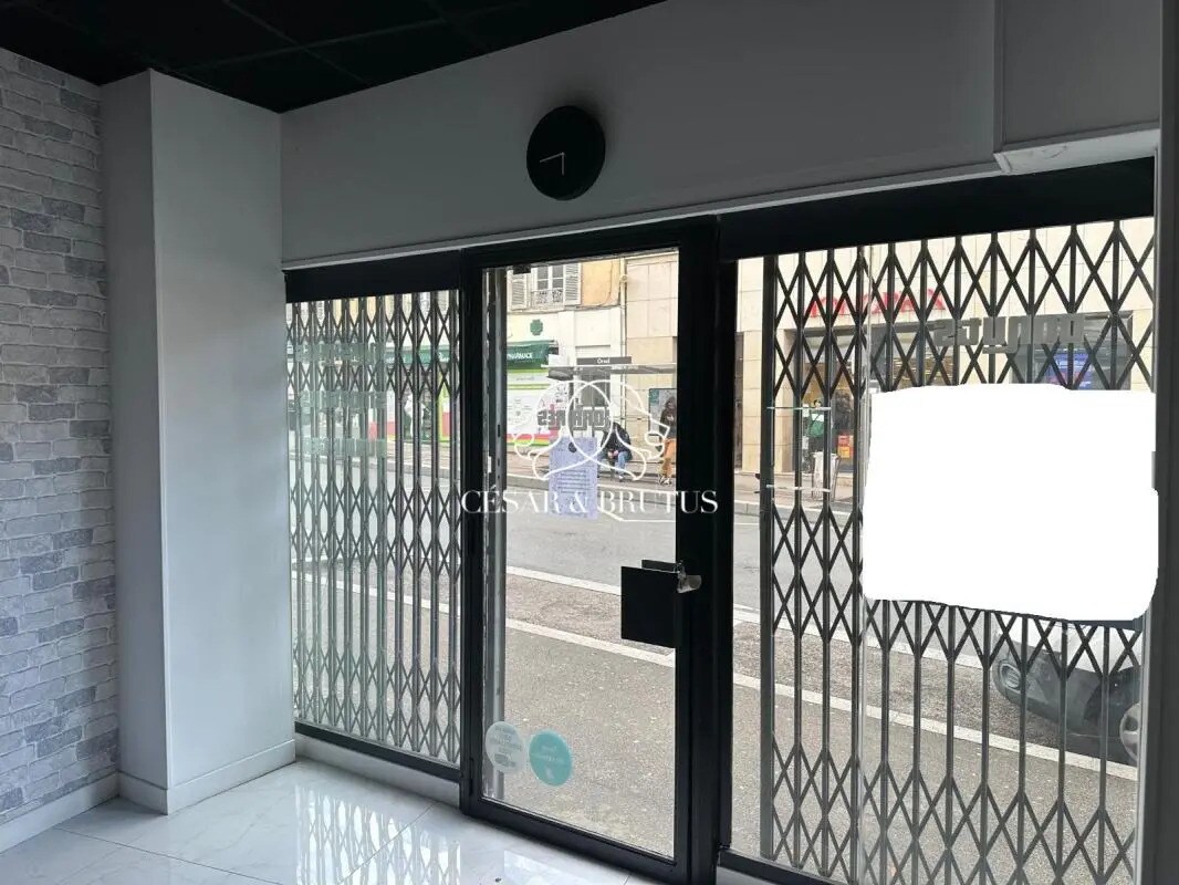 88 Grande Rue, OULLINS-PIERRE-BÉNITE for lease Interior Photo- Image 1 of 7