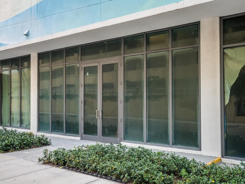 480 NE 31st St, Miami, FL for lease - Building Photo - Image 1 of 5