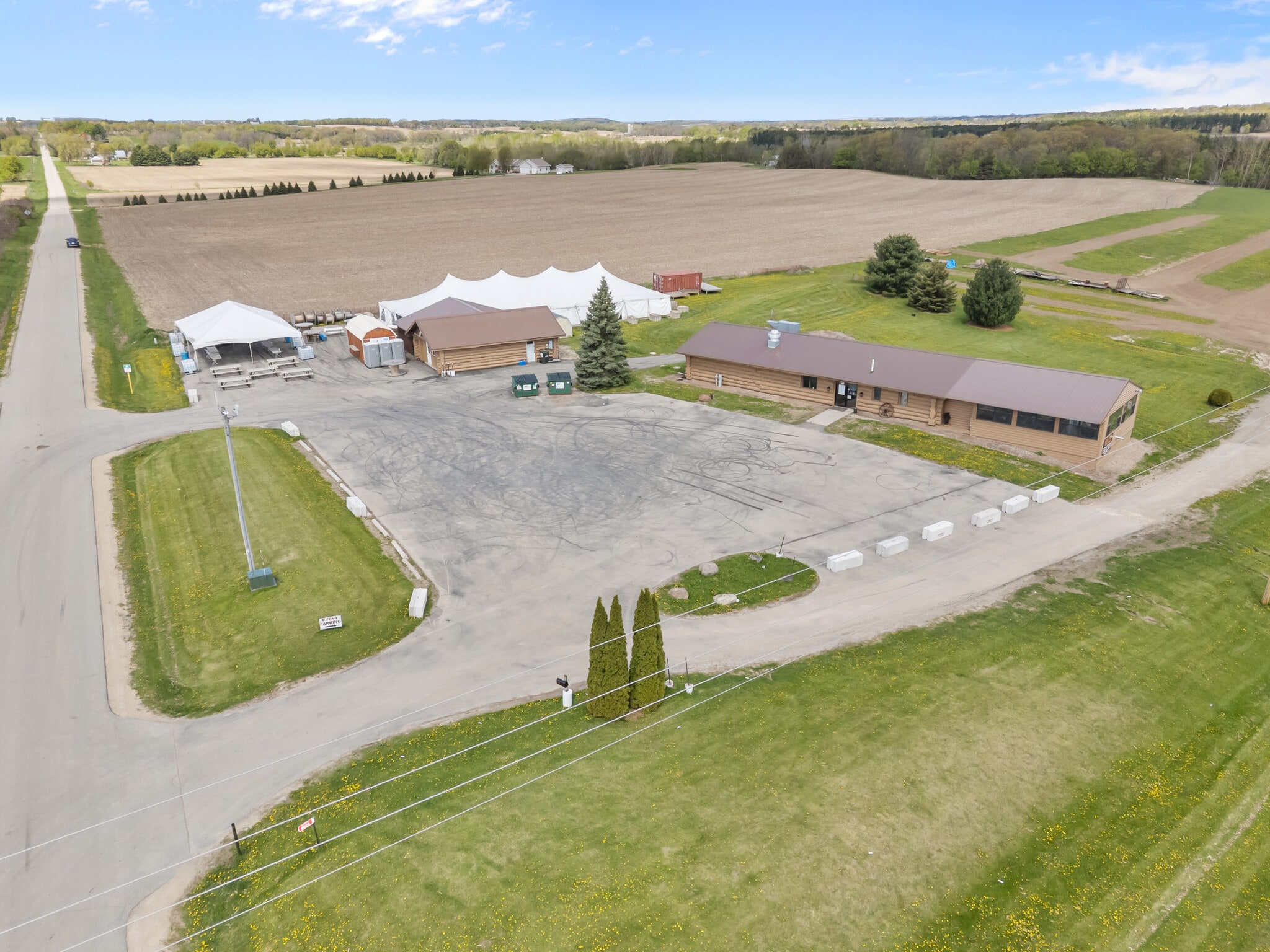 8826 Grams Rd, Ripon, WI for sale Primary Photo- Image 1 of 45