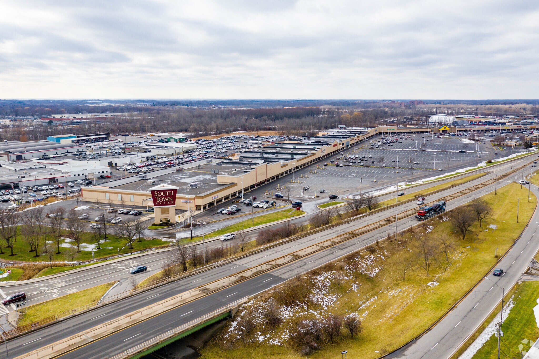 3333 W Henrietta Rd, Henrietta, NY 14623 South Town Plaza