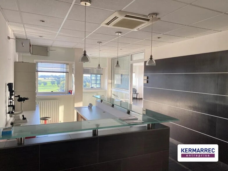 Office in Rennes for sale - Building Photo - Image 3 of 6