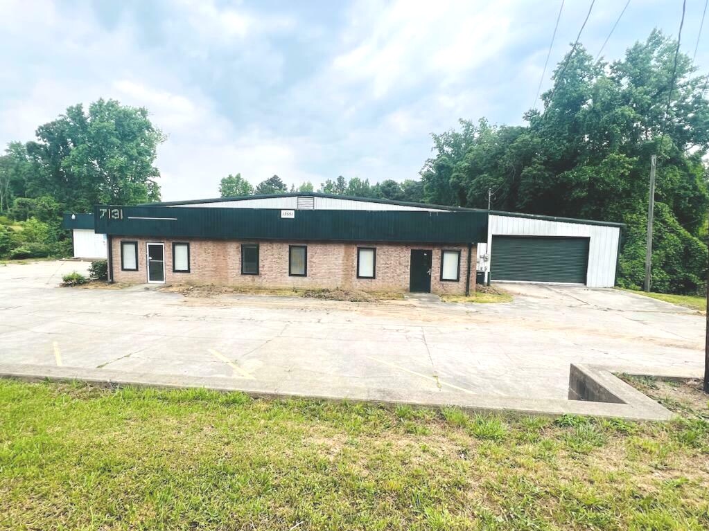 13551 Veterans Memorial Hwy, Winston, GA 30187
