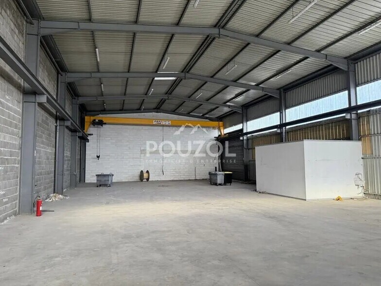 Flex in Clermont-Ferrand for lease - Building Photo - Image 3 of 12