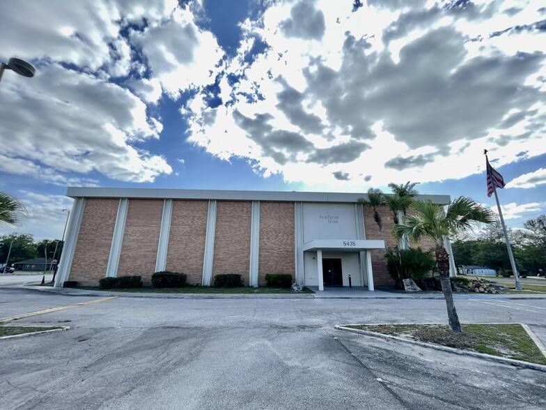 5435 Gall Blvd, Zephyrhills, FL for sale - Building Photo - Image 1 of 1