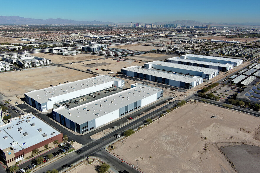 W Badura Ave & S Cimmaron Rd, Las Vegas, NV for lease - Aerial - Image 3 of 7