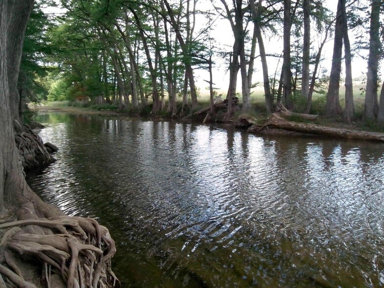 4300 TX-16, Bandera, TX for sale - Primary Photo - Image 1 of 1